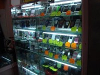 Vitrine avec de faux téléphones à Shanghai